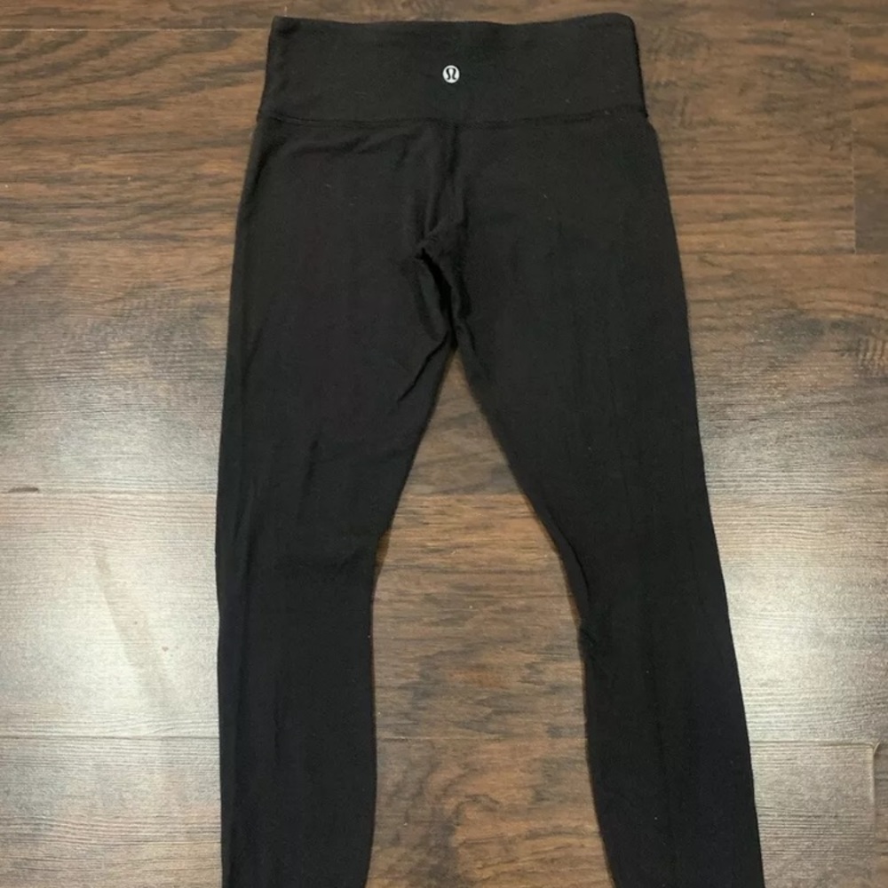 Lululemon leggings size 4